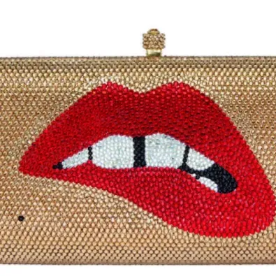 Comment les marques de luxe françaises se sont transformées pour rester dans la course ?