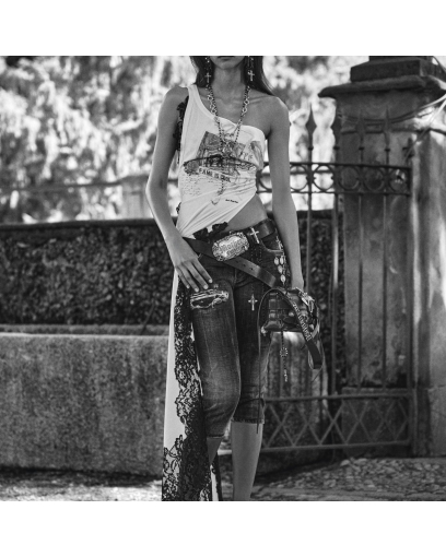 Chez Dsquared2, le sacré porte des baskets